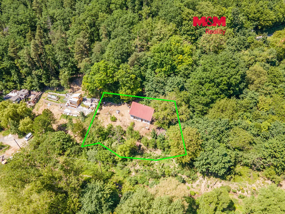 Prodej stavebního pozemku 1561 m²